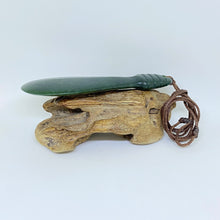 Load image into Gallery viewer, Large Kawakawa Mere Pendant