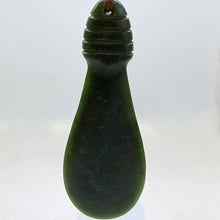 Load image into Gallery viewer, Large Kawakawa Mere Pendant