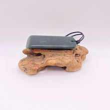 Load image into Gallery viewer, Large Kawakawa Toki Pendant