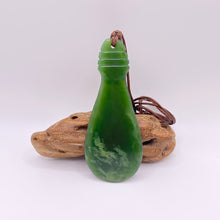 Load image into Gallery viewer, Kahurangi Mere Pendant