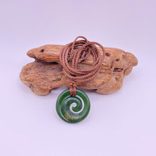 Load image into Gallery viewer, Putiput Koru Pendant