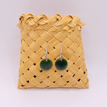 Load image into Gallery viewer, Kawakawa Porohita Disc Earrings