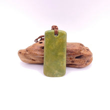 Load image into Gallery viewer, Raukaraka Toki Pendant