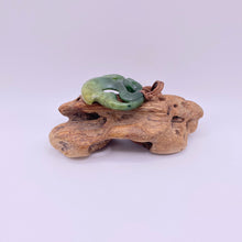Load image into Gallery viewer, Round Manaia