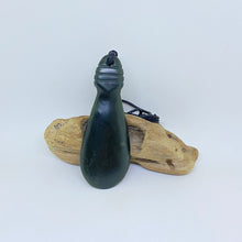 Load image into Gallery viewer, Kawakawa Mere Pendant