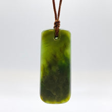 Load image into Gallery viewer, Putiputi Toki Pendant