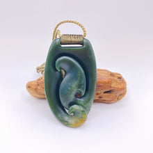 Load image into Gallery viewer, Putiputi Pendant with Ridge Knot Binding