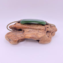 Load image into Gallery viewer, Kawakawa Pounamu Bracelet