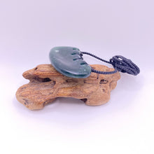 Load image into Gallery viewer, Tangiwai Breastplate