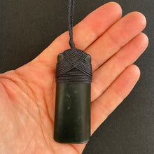 Load image into Gallery viewer, Dark Pounamu Cross-bound Toki Pendant