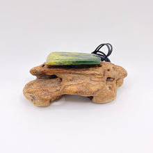 Load image into Gallery viewer, Putiputi Flower Jade Toki Pendant