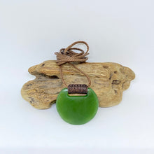 Load image into Gallery viewer, Kahurangi Ridge bound Porohita/Disc Pendant