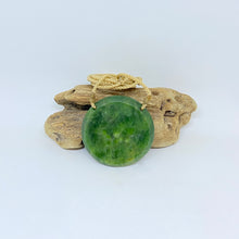 Load image into Gallery viewer, Flower Jade Porohita / Disc Pendant