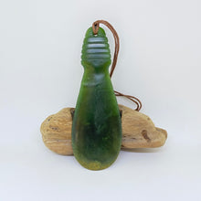 Load image into Gallery viewer, Large Putiputi  Mere Pendant