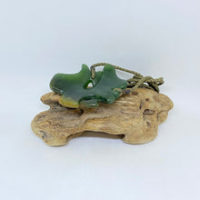 Load image into Gallery viewer, Marsden Flower Jade Manaia