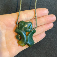 Load image into Gallery viewer, Marsden Flower Jade Manaia