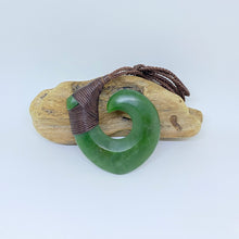 Load image into Gallery viewer, Kahurangi Snood Bound Hei Matau Pendant