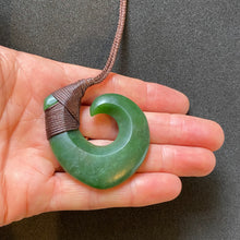 Load image into Gallery viewer, Kahurangi Snood Bound Hei Matau Pendant