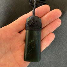 Load image into Gallery viewer, Dark Narrow Cross-bound Toki Pendant