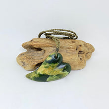 Load image into Gallery viewer, Marsden Flower Jade Heart