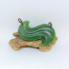 Load image into Gallery viewer, Wave Breastplate