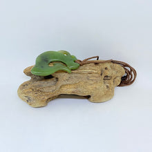 Load image into Gallery viewer, Small Martyr River Manaia