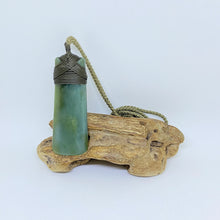 Load image into Gallery viewer, Blue Inanga Cross-bound Toki Pendant