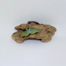 Load image into Gallery viewer, Putiputi Whale Tail Pendant