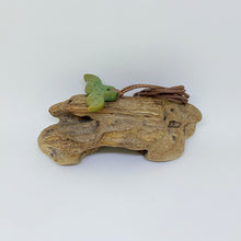 Load image into Gallery viewer, Putiputi Whale Tail Pendant