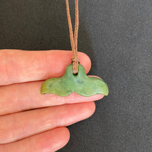 Load image into Gallery viewer, Putiputi Whale Tail Pendant