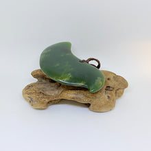 Load image into Gallery viewer, Putiputi Breastplate