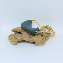 Load image into Gallery viewer, Hook Breastplate