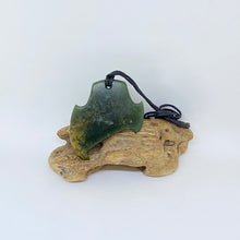 Load image into Gallery viewer, Marsden Flower Jade Pendant