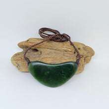 Load image into Gallery viewer, Kawakawa Roimata Pendant