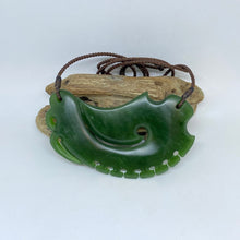 Load image into Gallery viewer, Breastplate Manaia