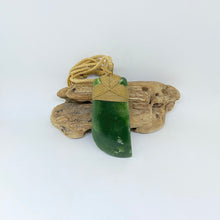 Load image into Gallery viewer, Shaped Marsden Flower Cross-bound Toki Pendant