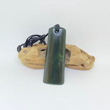 Load image into Gallery viewer, Narrow Kawakawa Toki Pendant