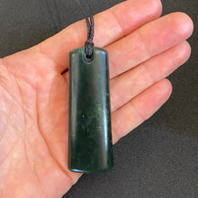 Load image into Gallery viewer, Narrow Kawakawa Toki Pendant
