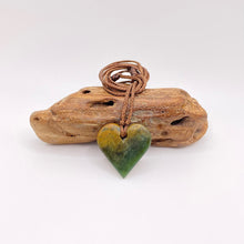 Load image into Gallery viewer, Putiputi Marsden Flower Jade Heart Pendant
