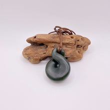 Load image into Gallery viewer, Large Single Pikorua Twist Pendant
