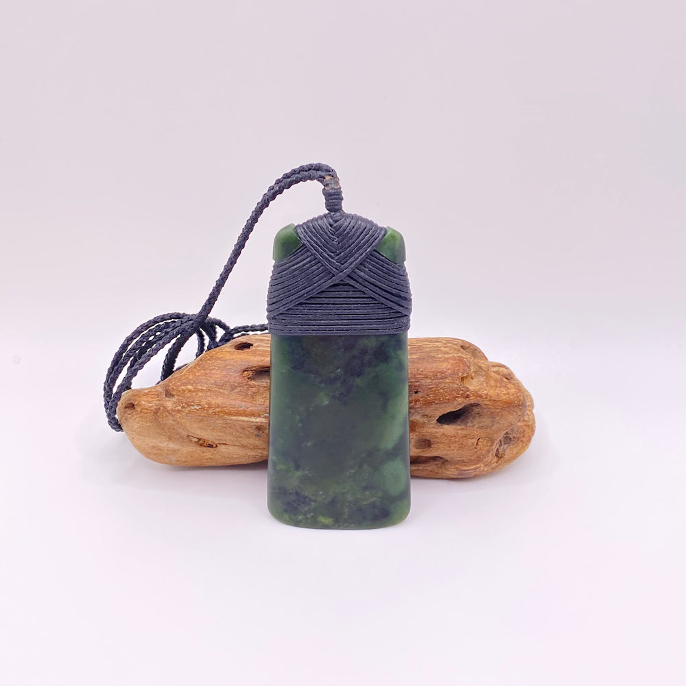 Kokopu Cross-bound Toki Pendant