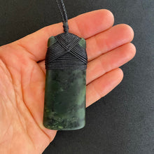 Load image into Gallery viewer, Kokopu Cross-bound Toki Pendant

