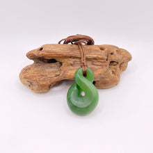 Load image into Gallery viewer, Kahurangi Single Pikorua, Twist Pendant
