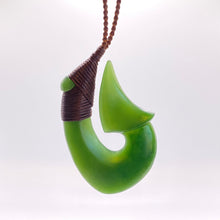 Load image into Gallery viewer, Kahurangi Snood Bound Hei Matau Pendant
