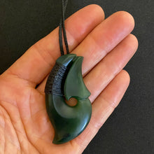 Load image into Gallery viewer, Kawakawa Ridge-bound Hei Matau Hook Pendant
