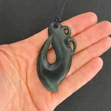 Load image into Gallery viewer, Kawakawa Manaia Pendant
