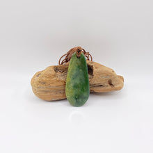 Load image into Gallery viewer, Putiputi - Flower Jade  Roimata Pendant
