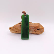 Load image into Gallery viewer, Kawakawa Toki Pendant
