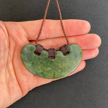 Load image into Gallery viewer, Putiputi Ridge bound Breastplate
