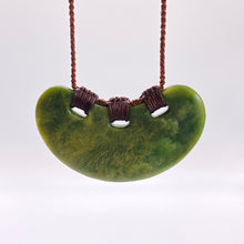 Load image into Gallery viewer, Putiputi Ridge bound Breastplate
